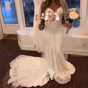 Martina Liliana new wedding dress never used